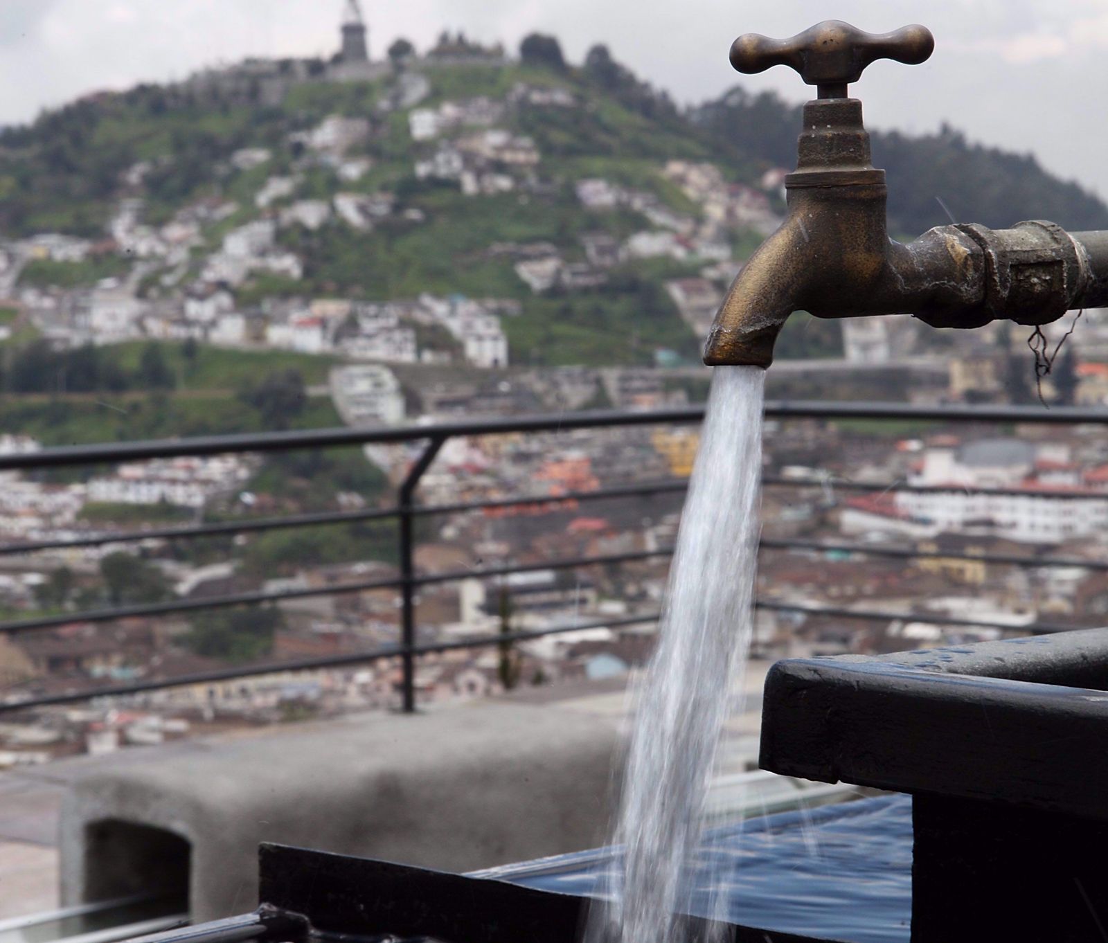 Quito inaugura sistema de agua para medio millón de ecuatorianos
