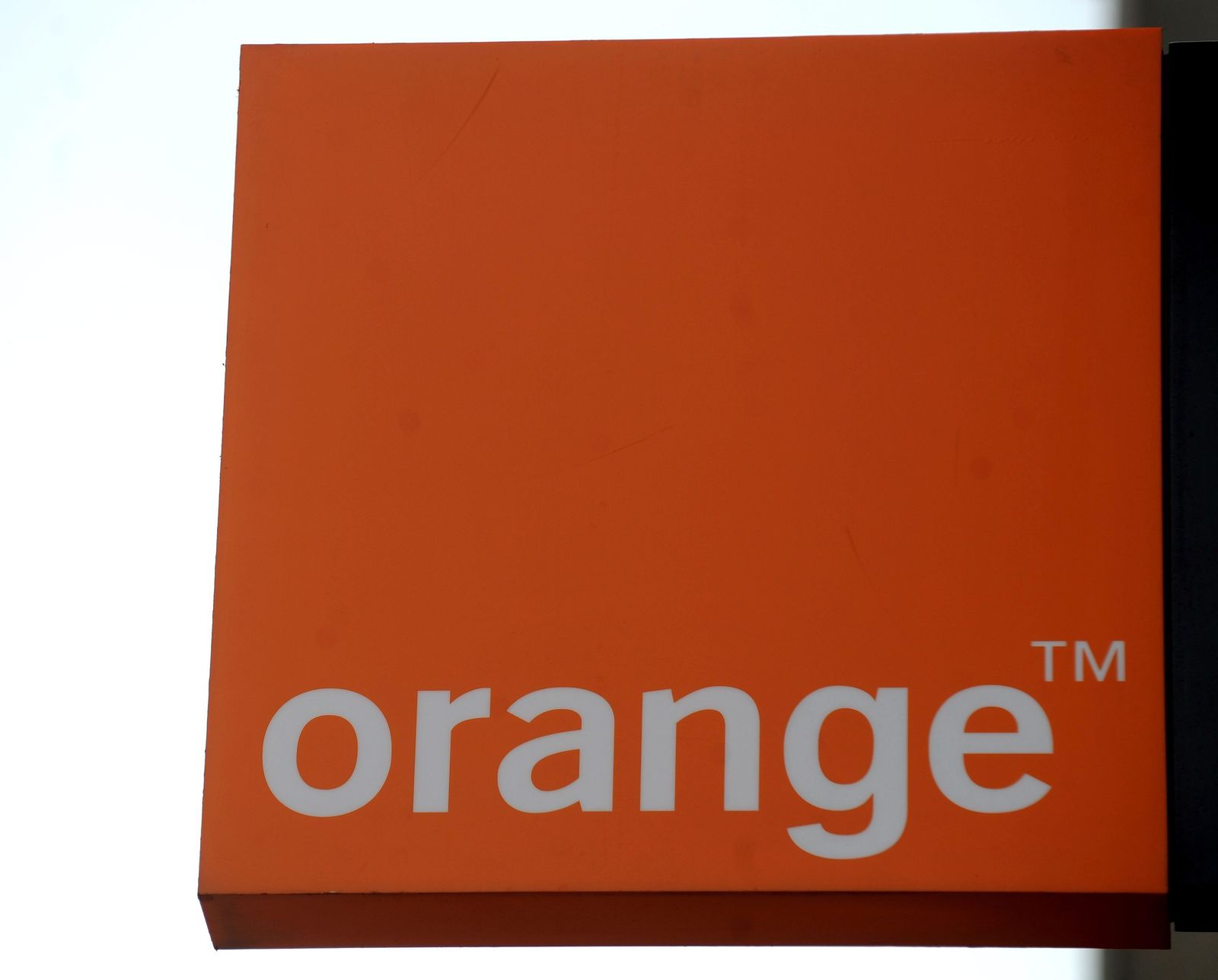 Orange, primer operador en España en poner fin al roaming gratuito en el Reino Unido
