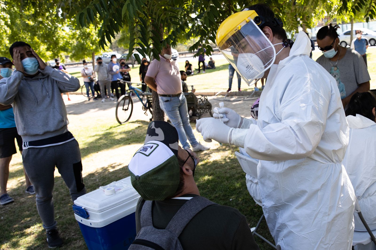 La tasa de positividad en Chile baja del 10 % por primera vez en dos meses