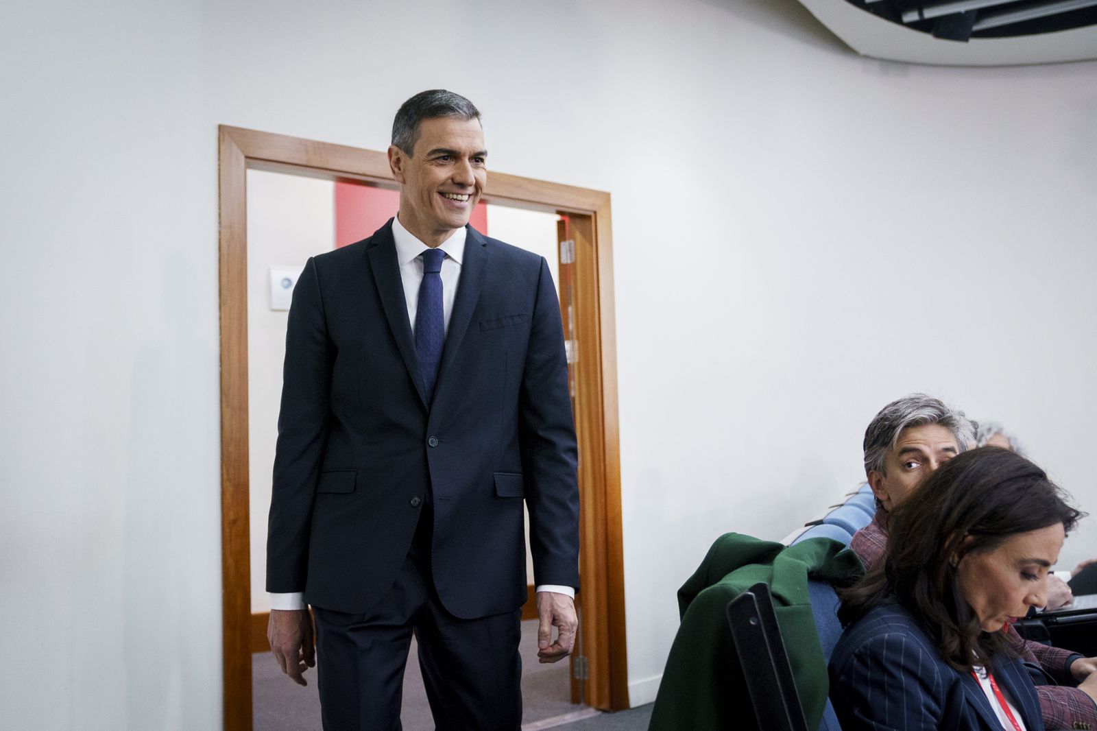El presidente del Gobierno, Pedro Sánchez, a su llegada para comparecer en el Palacio de la Moncloa, a 22 de abril de 2025, en Madrid (España).