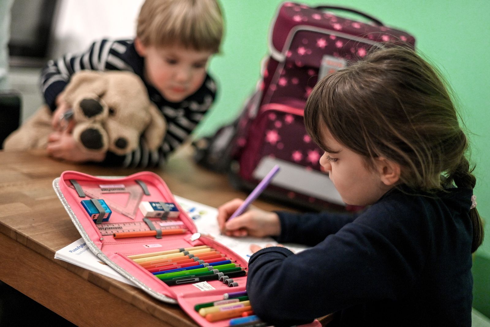 Los niños ucranianos escolarizados se duplican en una semana: más de 2.000