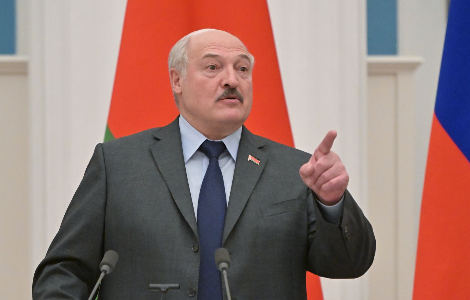 Lukashenko advierte de que un contingente de paz de la OTAN en Ucrania provocaría una guerra mundial