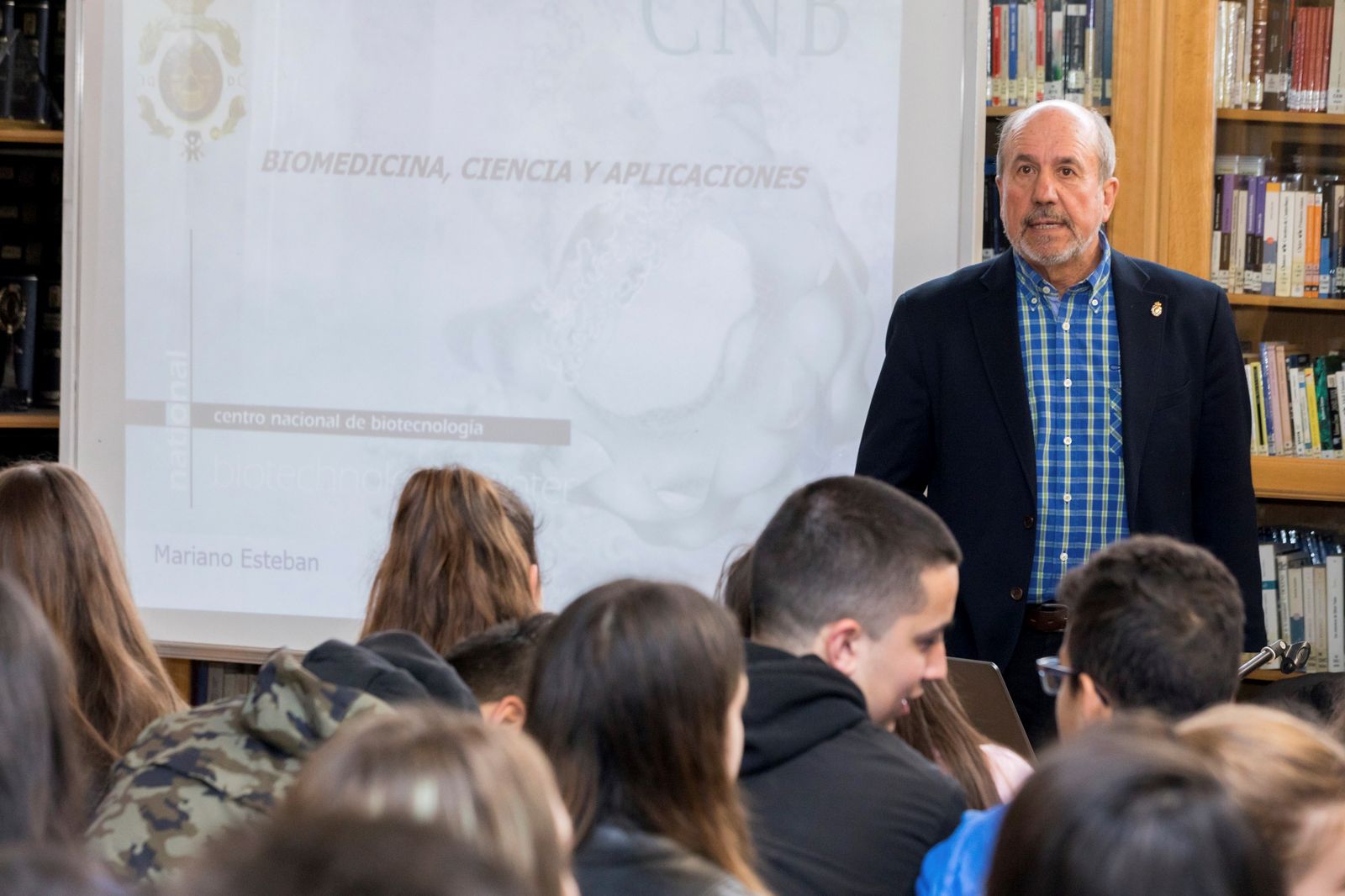 El virólogo Mariano Esteban dice que su vacuna contra la covid no está muerta