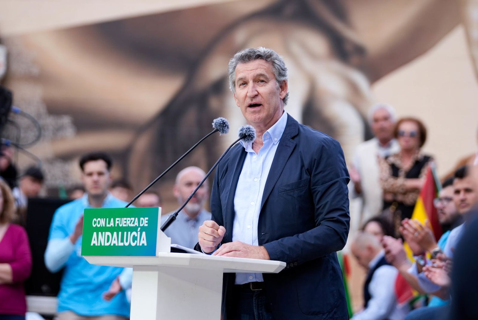 El presidente del PP, Alberto Núñez Feijóo, interviene en el acto de cierre de campaña del PP de Almería. A 15 de mayo de 2026 en Almería (Andalucía, España).