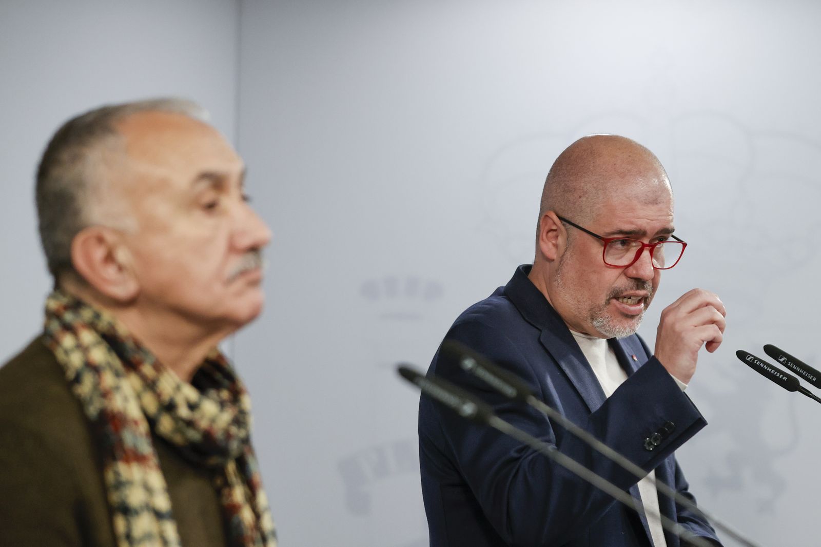 CCOO y UGT reclaman medidas contundentes y urgentes para contener los precios