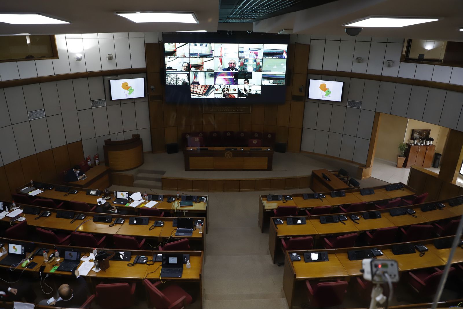 El Congreso paraguayo avala el subsidio para rebajar los precios a los carburantes