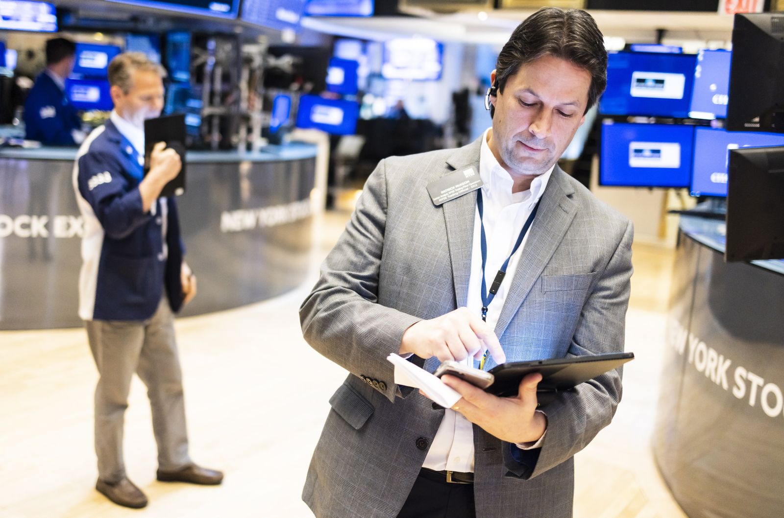 Wall Street cierra en verde y el Dow sube 1,02 % apoyado en las tecnológicas