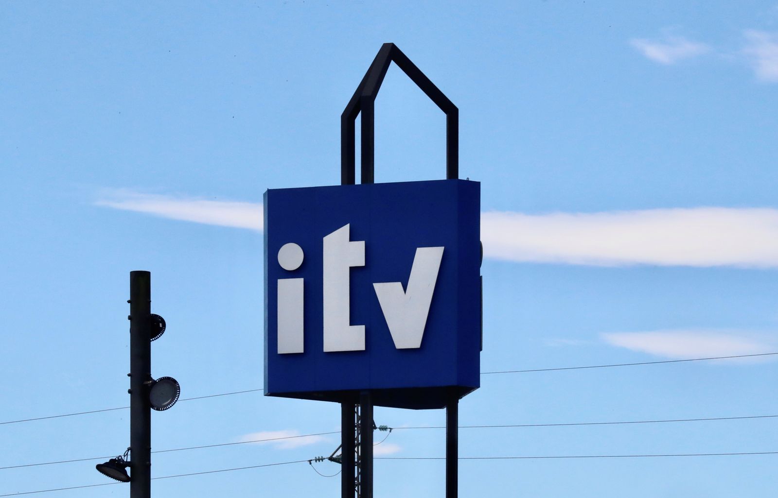 Pasar la ITV evita 17.700 accidentes al año: "Si no pasas, pásala"