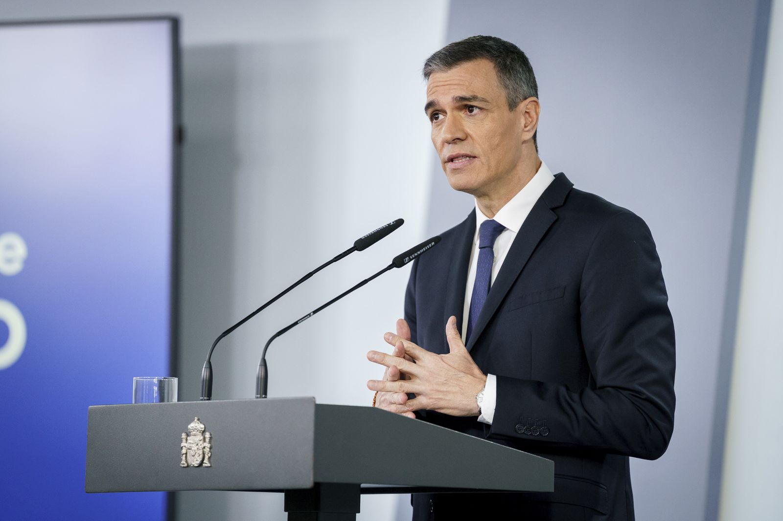 El presidente del Gobierno, Pedro Sánchez, comparece en el Palacio de la Moncloa