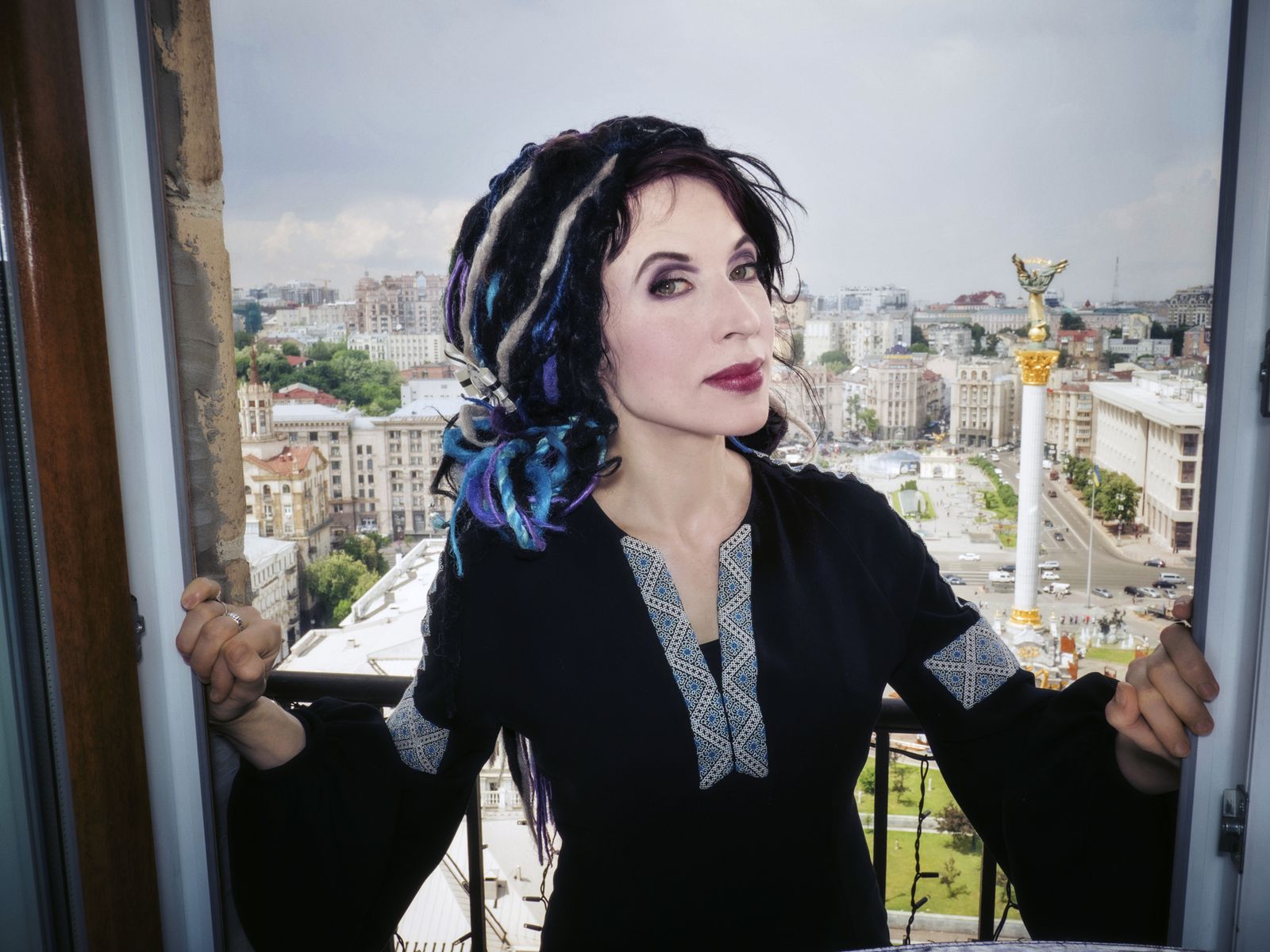 "Ojalá Putin estuviera loco", dice la autora finlandesa Sofi Oksanen