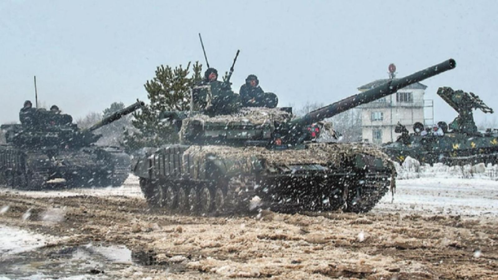 guerra tanques nieve